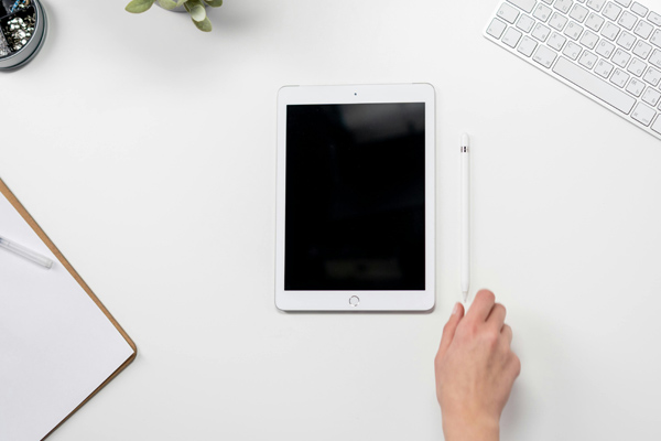 ?AI未來趨勢：技術(shù)突破、應(yīng)用拓展與社會影響深化?